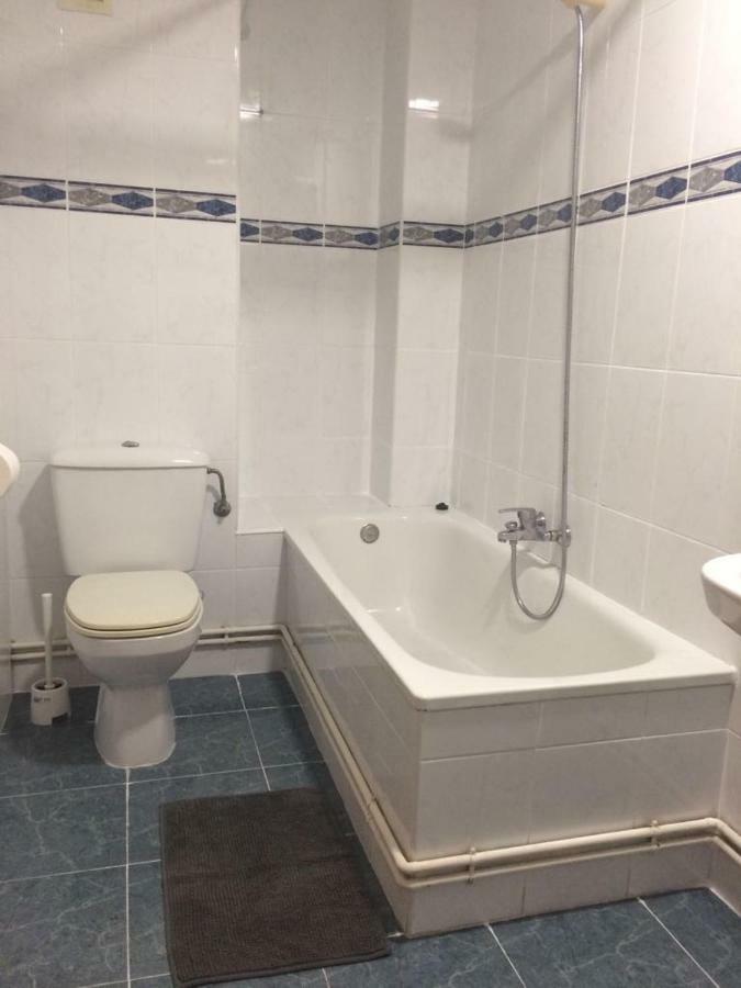 Appartement Amplio Y Comodo Apartamento Con Parking à Valence Extérieur photo
