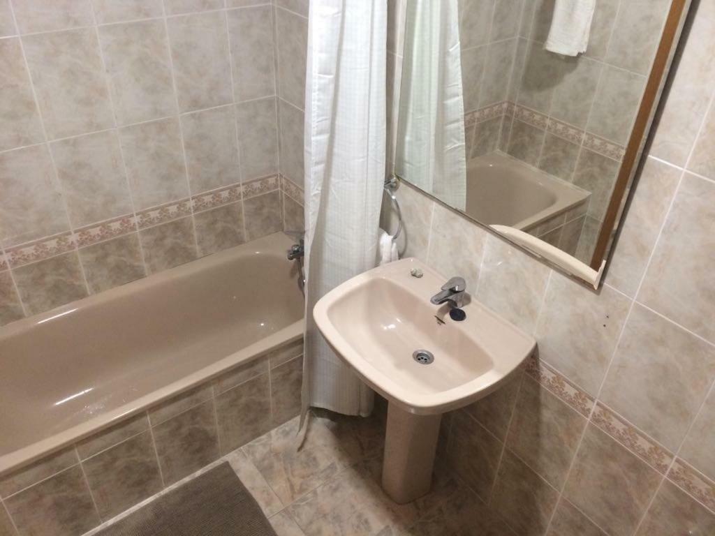 Appartement Amplio Y Comodo Apartamento Con Parking à Valence Extérieur photo