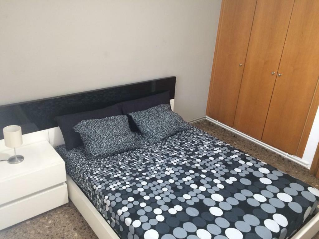 Appartement Amplio Y Comodo Apartamento Con Parking à Valence Extérieur photo